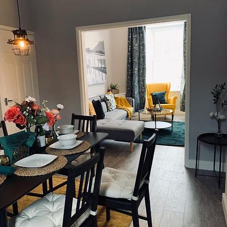 Stylish, Spacious & Luxurious Home - Parking Liverpool Esterno foto