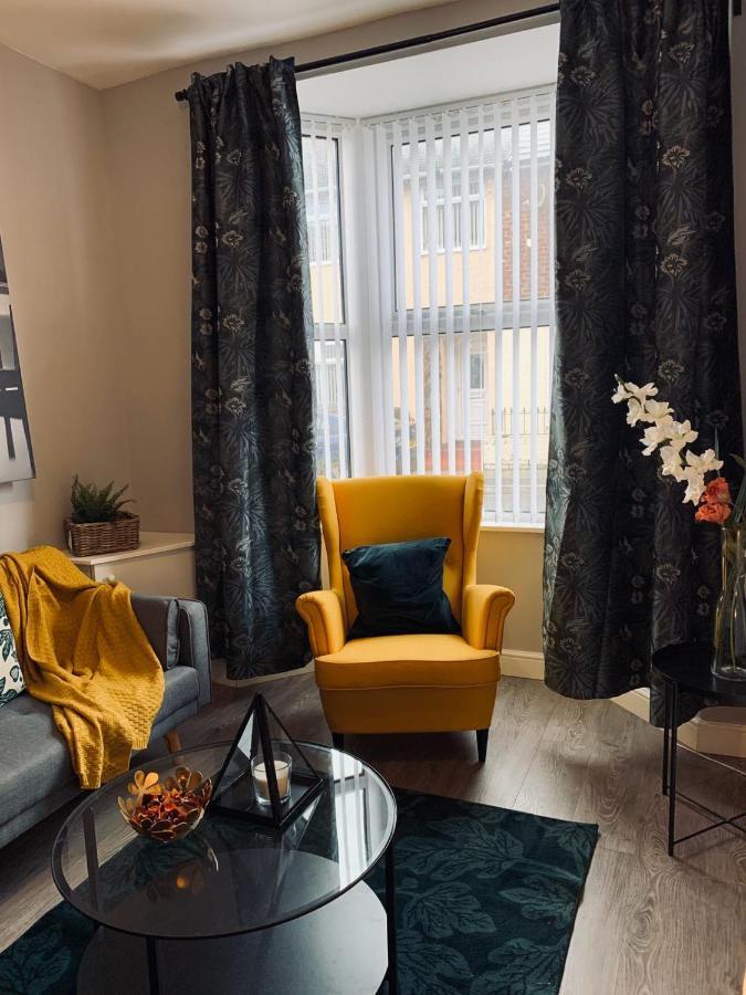 Stylish, Spacious & Luxurious Home - Parking Liverpool Esterno foto